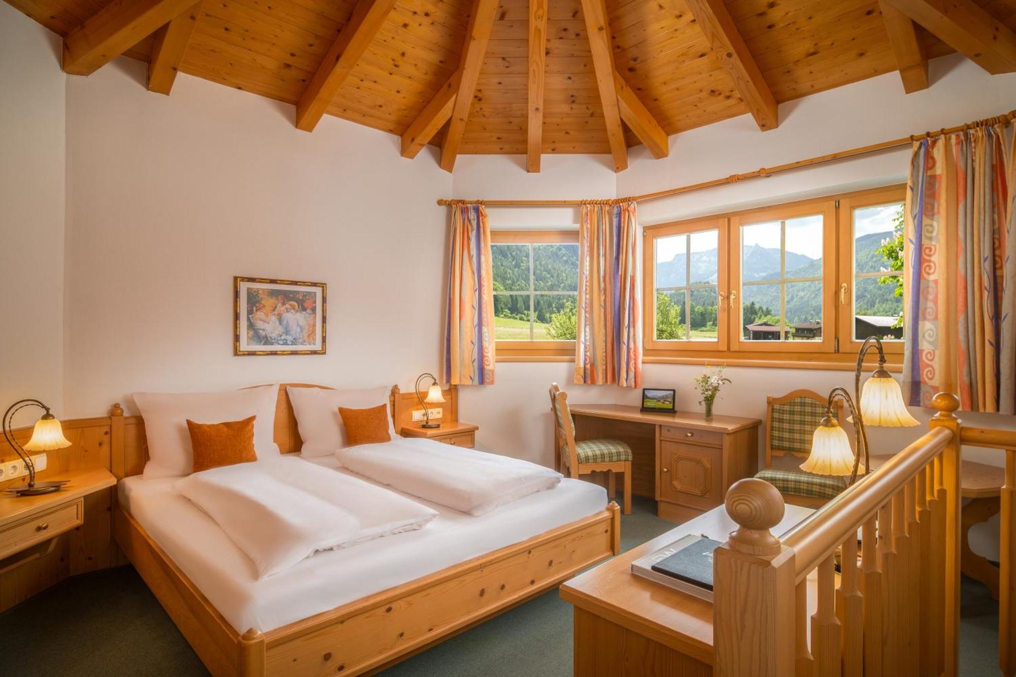 Hotel Vitaloase Zu Den Drei Bruedern อุนเคน ภายนอก รูปภาพ