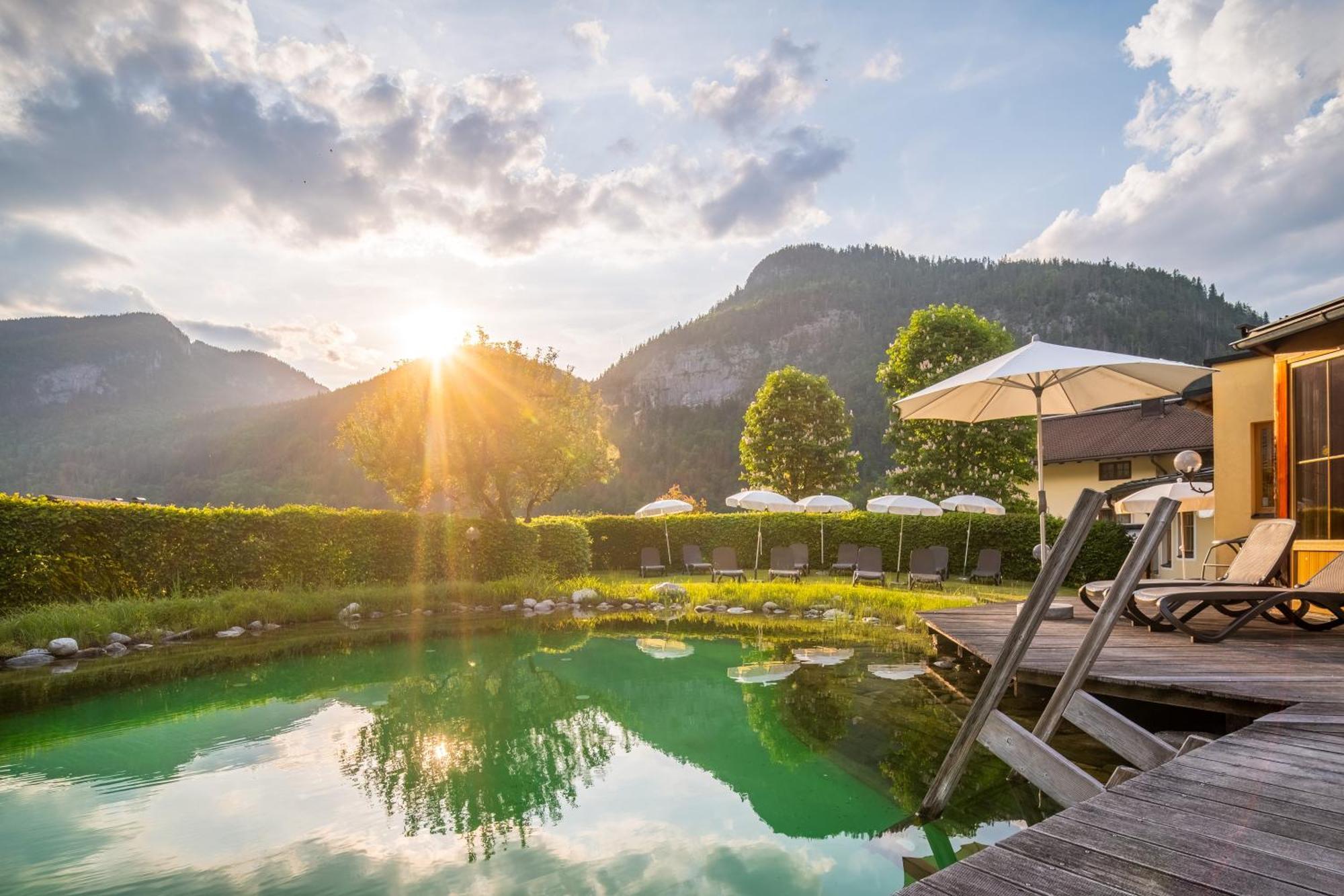 Hotel Vitaloase Zu Den Drei Bruedern อุนเคน ภายนอก รูปภาพ