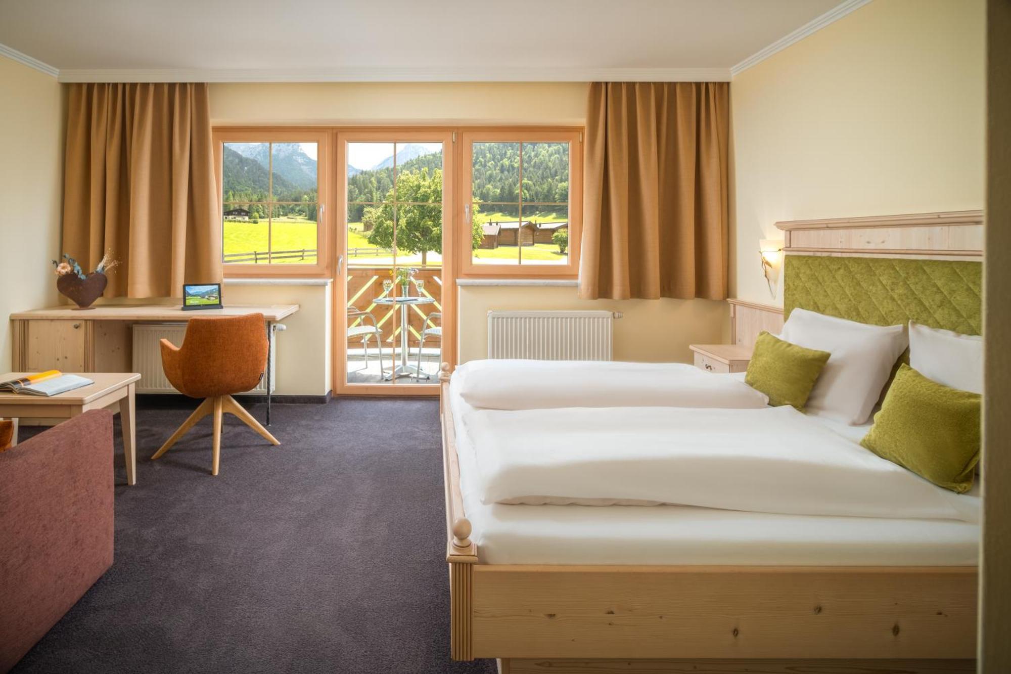Hotel Vitaloase Zu Den Drei Bruedern อุนเคน ภายนอก รูปภาพ